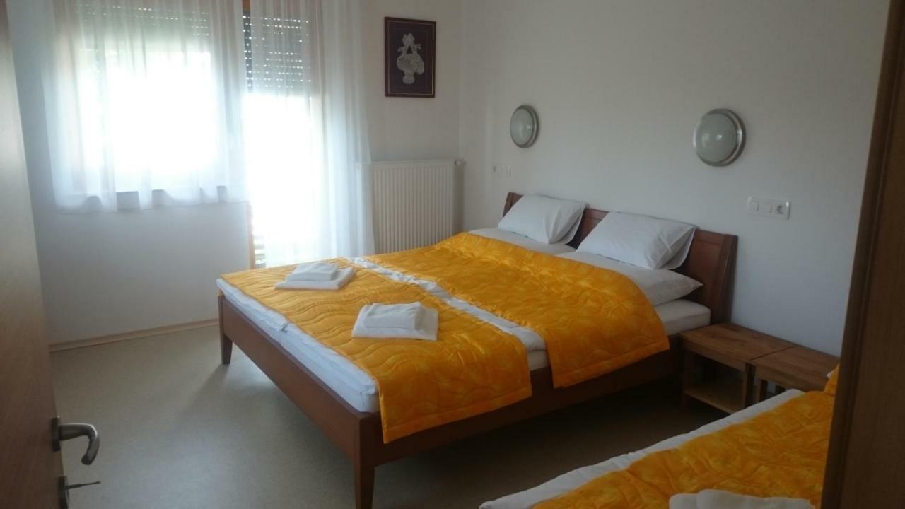 Appartamento Apartma Smid Škofja Loka Esterno foto